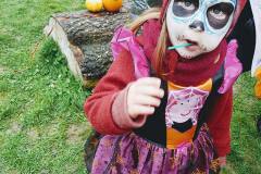 halloweenfest-kita-gwunderwelt-2021-maedchen-geschminkt