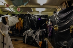 kita-gwunderwelt-subingen_halloween-2022_gruselraum-mit-puppen