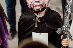 kita-gwunderwelt-subingen_halloween-2022_junge-mit-maske