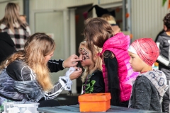 kita-gwunderwelt-subingen_halloween-2022_kinderschminken