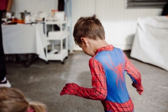 kita-gwunderwelt-subingen_halloween-2022_spiderman-von-hinten