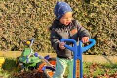 strahlende-sonne-im-herbst-in-der-kita-gwunderwelt