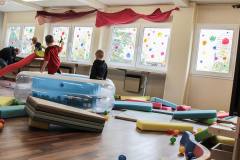 tag-der-offenen-tuer-kita-gwunderwelt-subingen-bewegungszimmer-mit-kinder