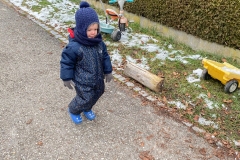 spielen-draussen-winter-kita-aeschi-gwunderwelt